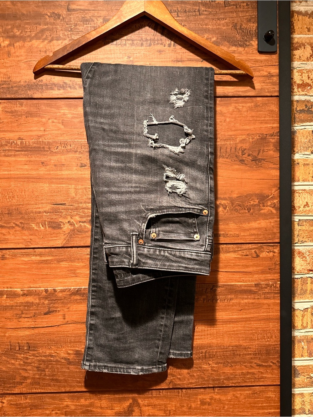 American Eagle Airflex Jeans Mens Size 33 x 32 Distressed Black Pants (56)